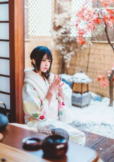 美女裸体无遮挡无内衣正面给我看_4K电影在线观看